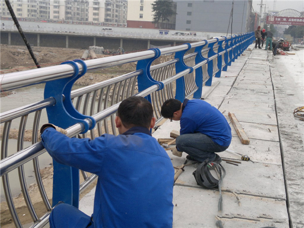 枣庄不锈钢河道护栏的特性及其在城市景观中的应用